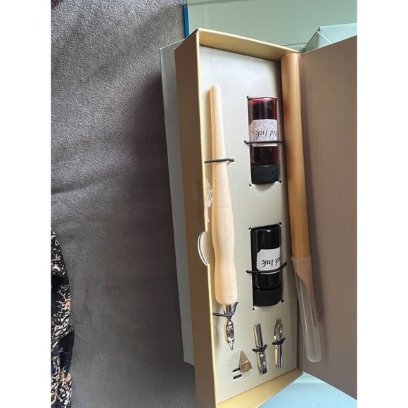 The Calligraphy Kit – Beginner Set by George Thomson (Opened) - Picture 5 of 5